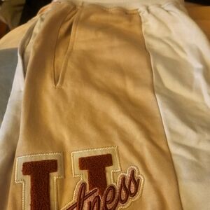 Paper planes greatness U shorts